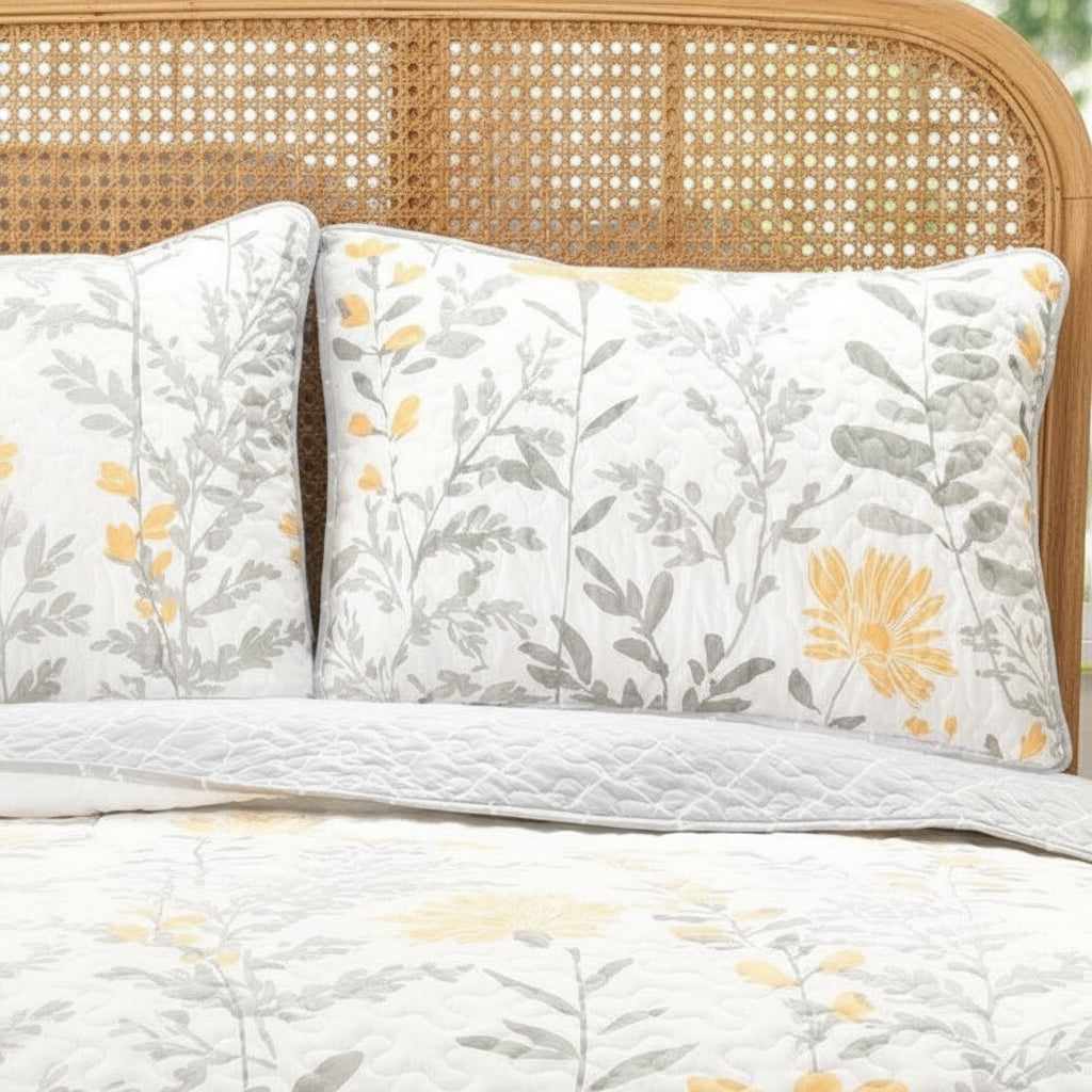 Full/Queen size Yellow Grey Floral Light Thin Cotton Polyester Blend Quilt Set
